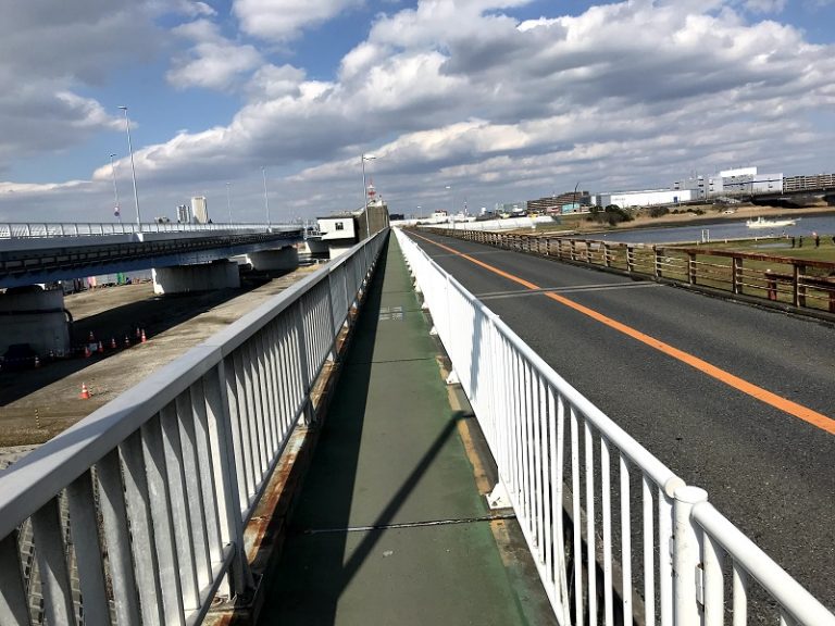 新 行徳 橋 自転車