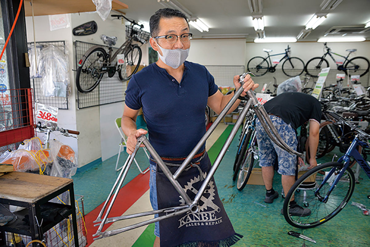 こちらが自転車のフレーム。「好きなもの、いいものは長く使ってほしいからね」と宇田川さん。