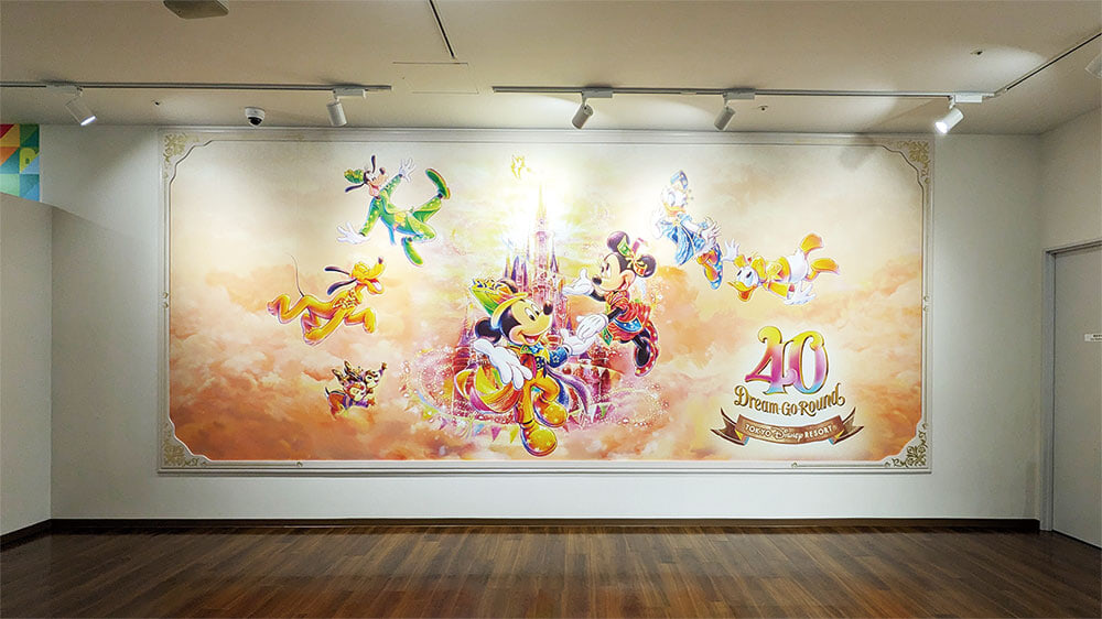 東京ディズニーリゾート40 周年の お祝いムードも感じることができます！