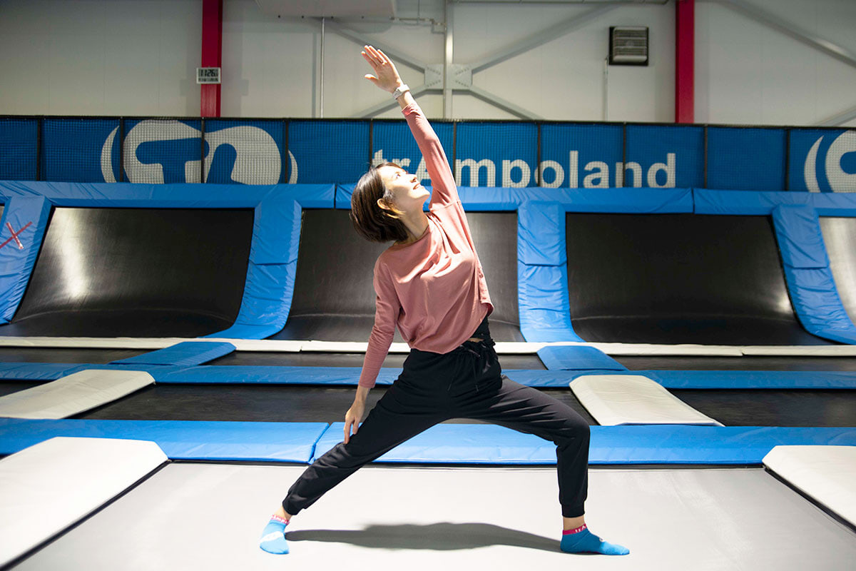 ヨガ×トランポリン】新感覚エクササイズを東京ベイエリアで初体験