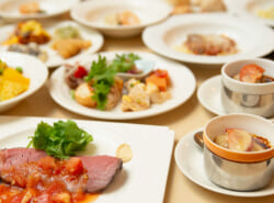 この夏『GOGOブライトン』キャンペーンでお得に、お料理、スイーツ、お酒もいただける贅沢時間！ ｜浦安ブライトンホテル 東京ベイ レストラン「カシュカシュ」