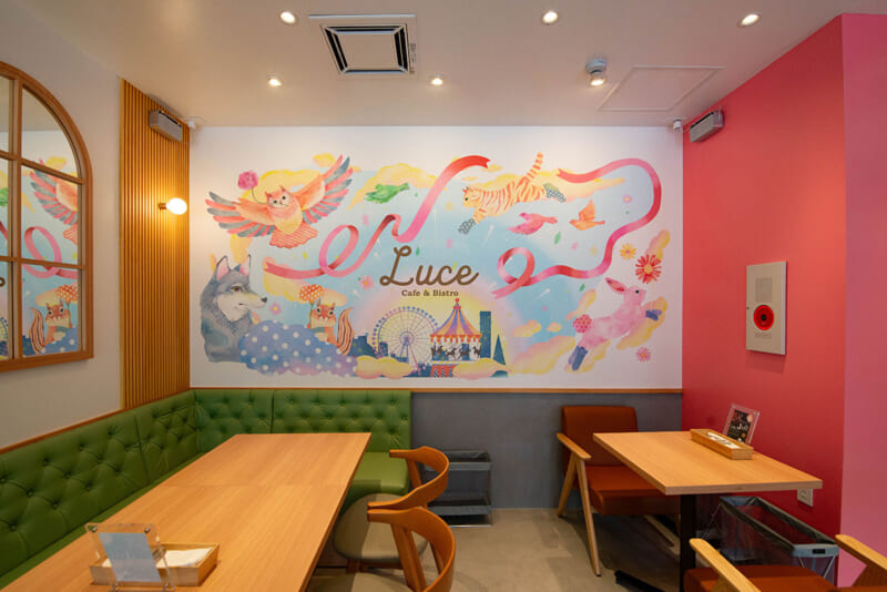 店内の壁画