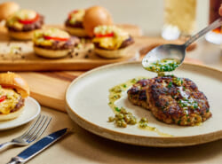 【新浦安】「フォアグラ」×「米沢牛」も「桃」スイーツも食べ放題♡夏の“ごちそう”が待ってる、カシュカシュのお盆限定ビュッフェを満喫！