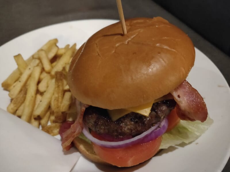 ベーコンチーズバーガー