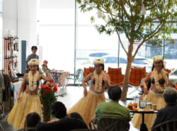 今週末はLAUMELIAのクリスマスフラショーを楽しんで!テイクアウト限定のクリスマススペシャルメニュー情報を有り☆【浦安市】 今週末はLAUMELIAのクリスマスフラショーを楽しんで!テイクアウト限定のクリスマススペシャルメニュー情報を有り☆【浦安市】