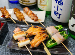 高洲の夜は灯篭の明かりと、ほっこり一杯。【居酒屋 えび寿家】